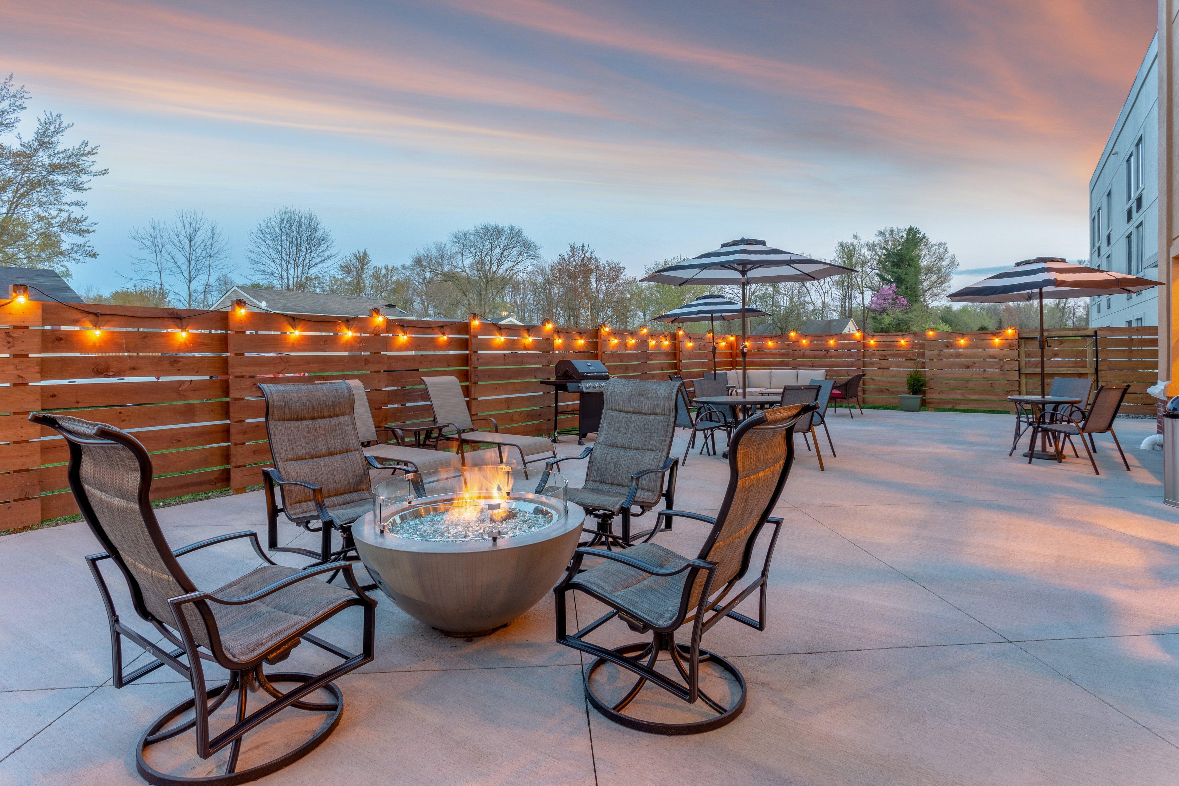 Holiday Inn Express Scottsburg By Ihg Exterior foto