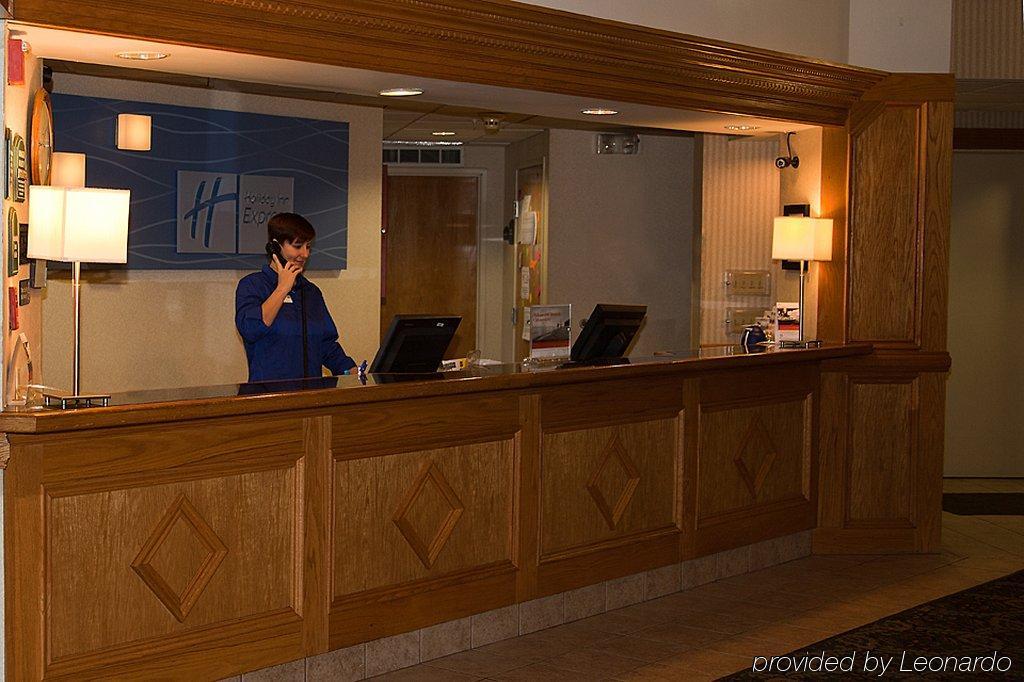 Holiday Inn Express Scottsburg By Ihg Exterior foto